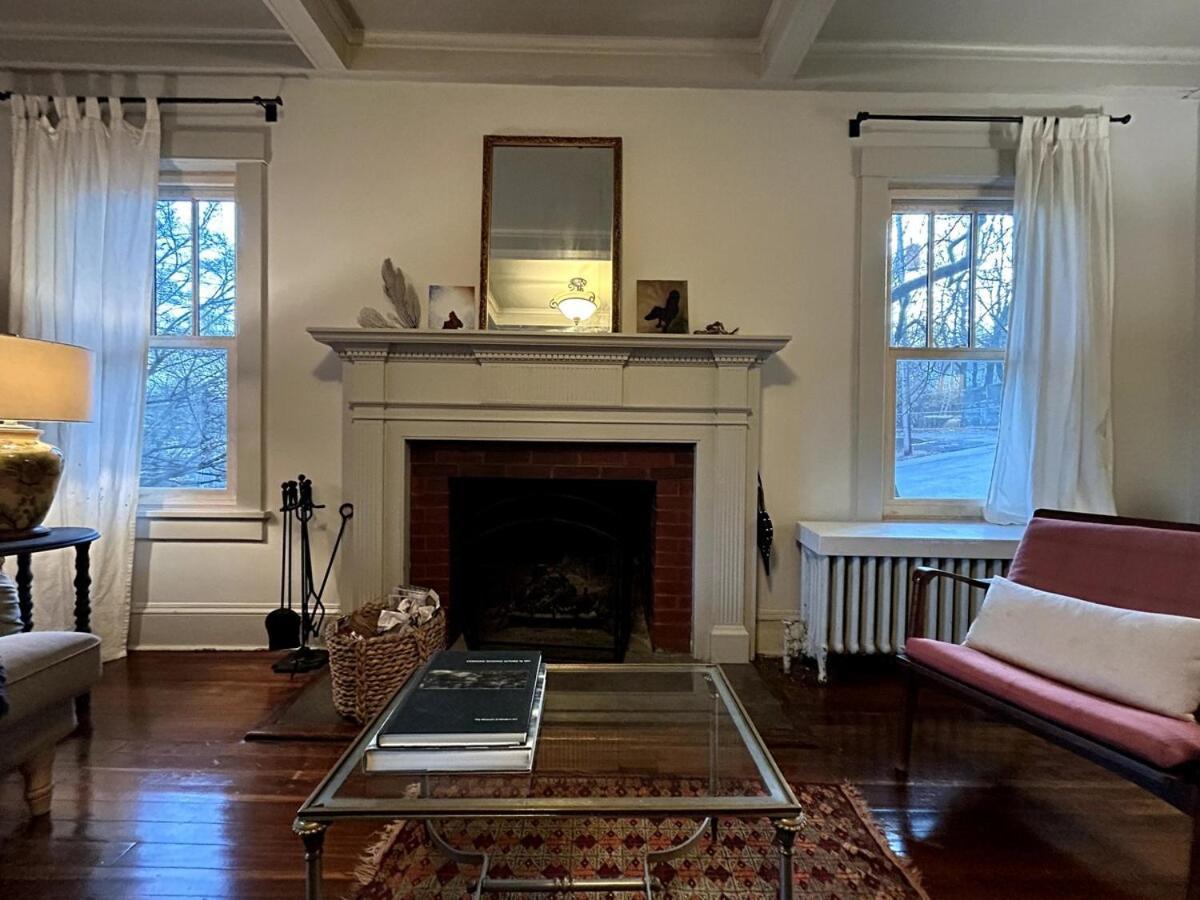 The Farmhouse At Fort Hill Peekskill Exterior foto
